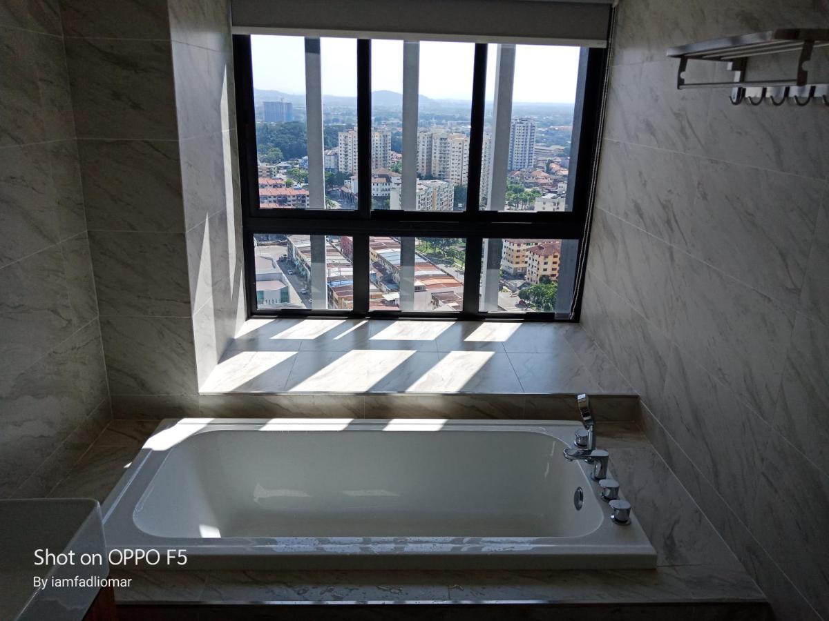 Imperio Residence City View Malacca Esterno foto