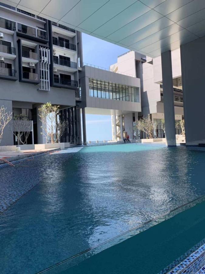 Imperio Residence City View Malacca Esterno foto
